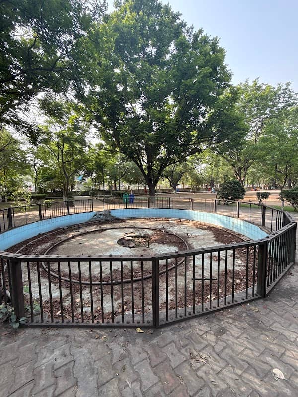 Veer palace park - Image 1