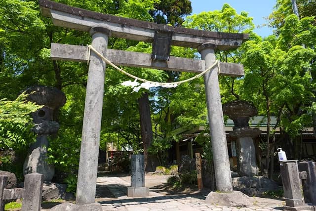 Shibukawa hachiman shrine - Image 2