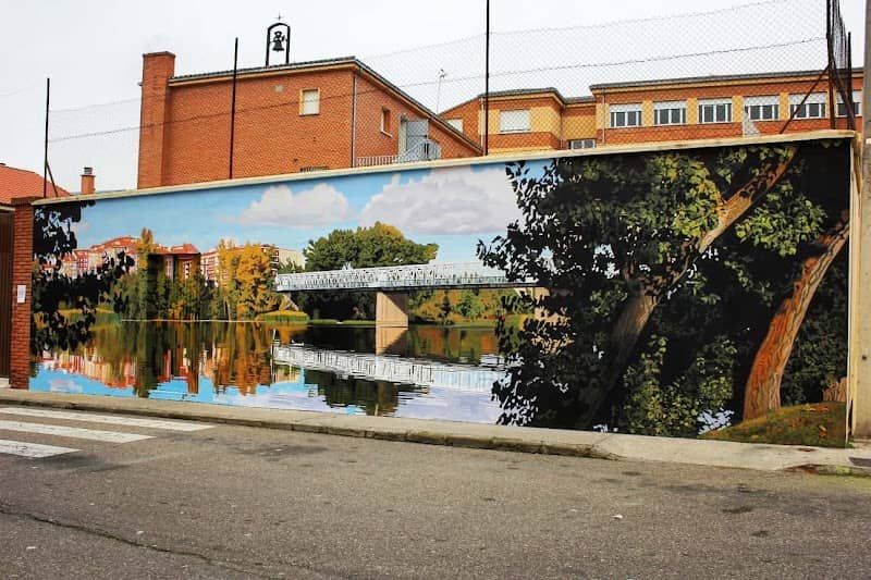 Mural de los Puentes - Image 1