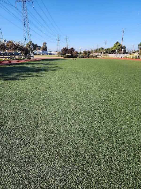Salud Park - Image 2