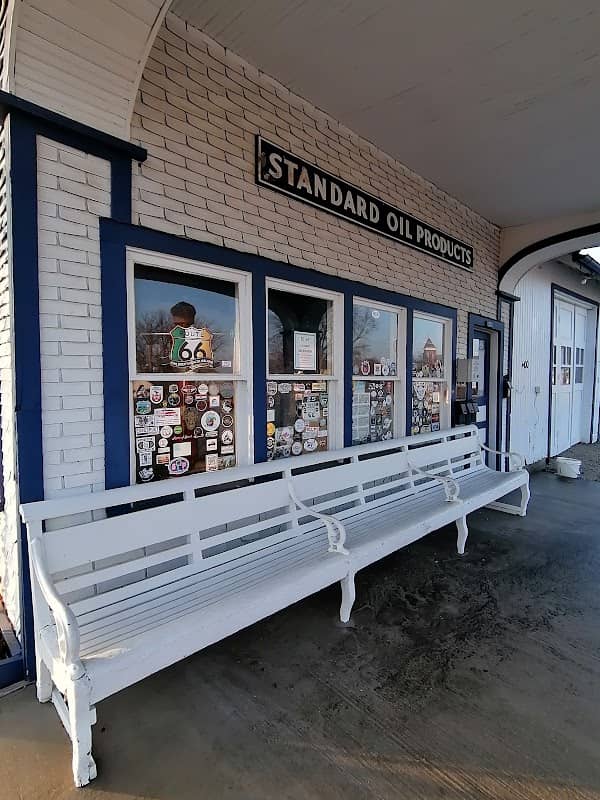Standard Oil of Illinois Gas Station - Image 3