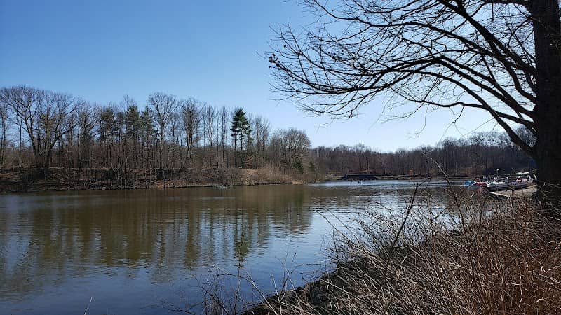 Lakeside Lodge - Image 1