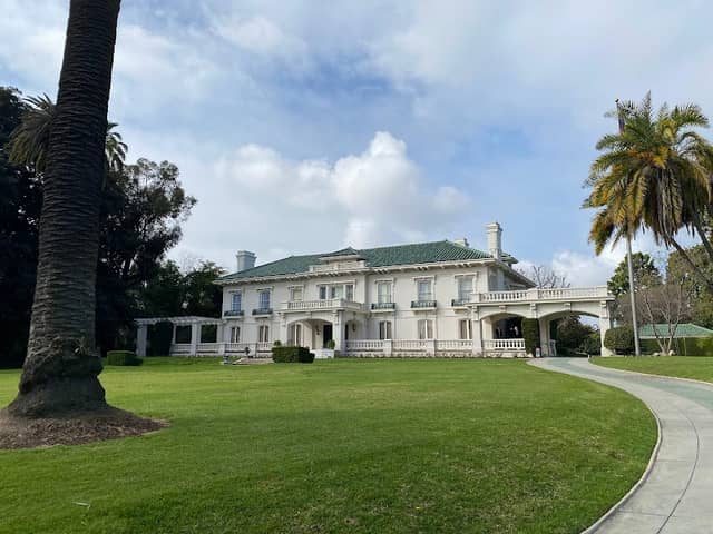 Wrigley Mansion - Image 5