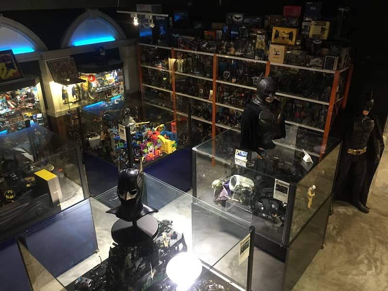 Batcat Museum & Toys - Image 2