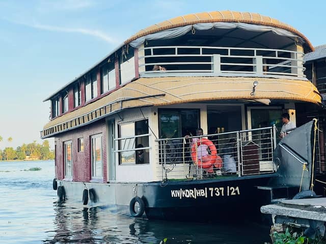 House Boat Service Alappuzha - Image 1
