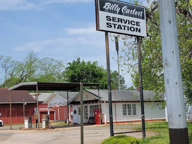 Billy Carter's Service Station - Image 2
