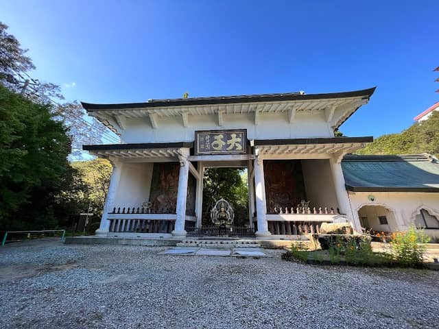 Shirahama Kinkakuji Temple - Image 1