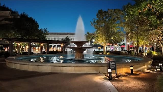 Town Square Boulevard Park - Image 3