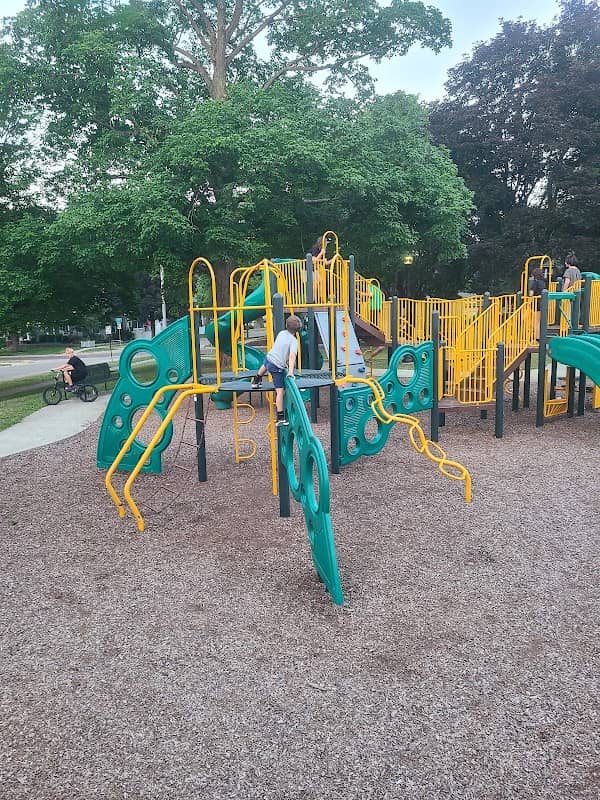 Huntley Park - Image 1