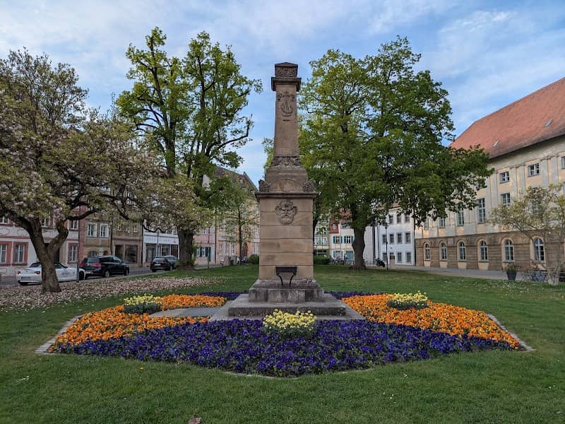 Schillerplatz-Brunnen - Image 1