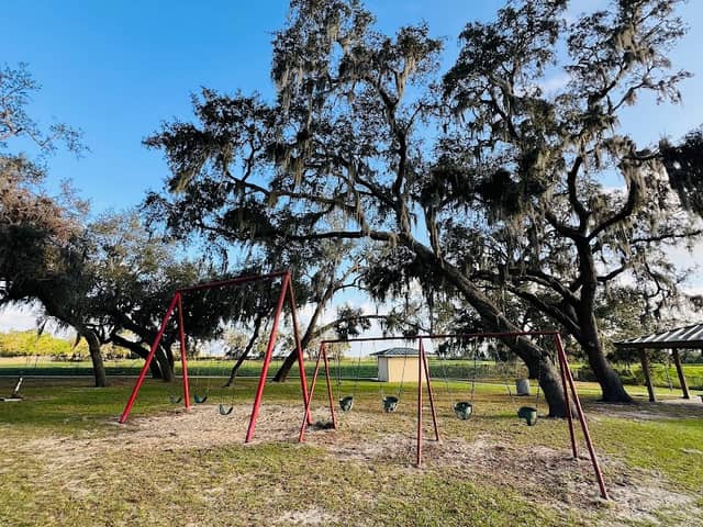 Fewox Memorial Park - Image 1