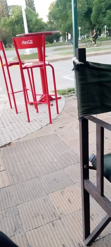 Esquina Franco Rolan - Image 1