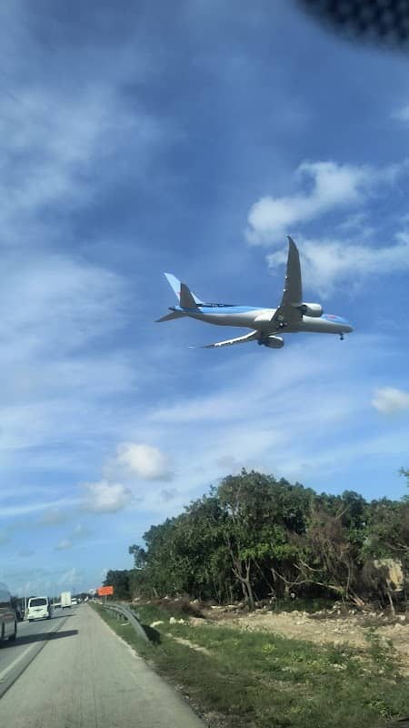 Parador fotográfico de aviones punta cana - Image 1