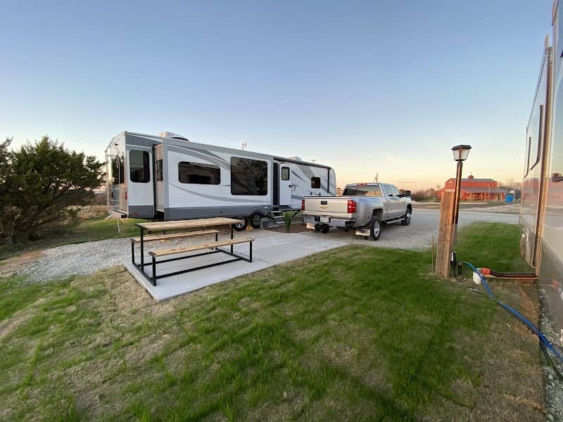 Hooves N Wheels RV Park - Image 1