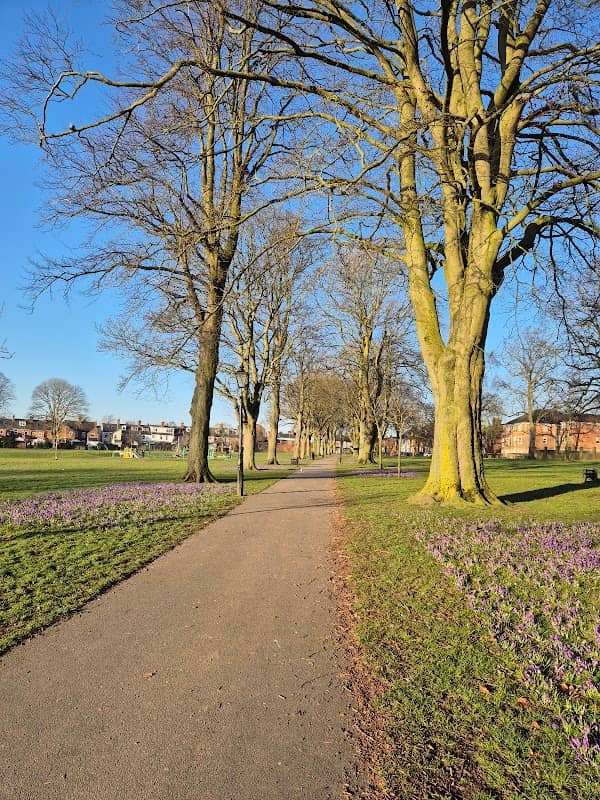 Queen's Park - Image 1