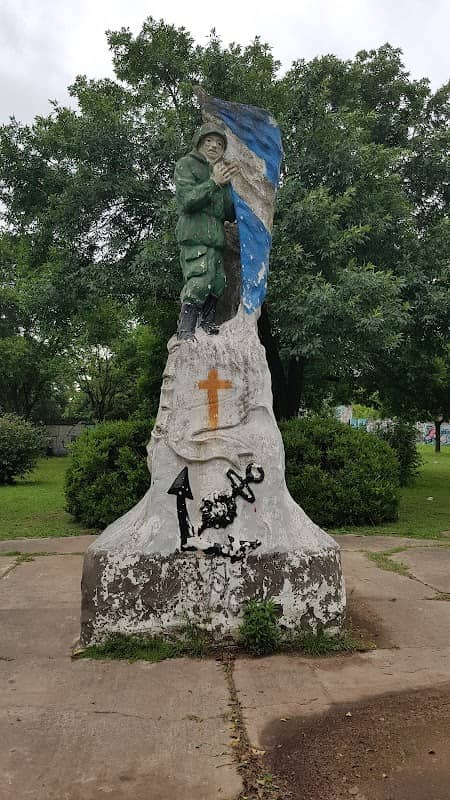 Plaza Combatientes De Malvinas - Image 2