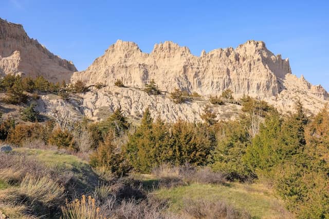 Cliff Shelf Trail - Image 1