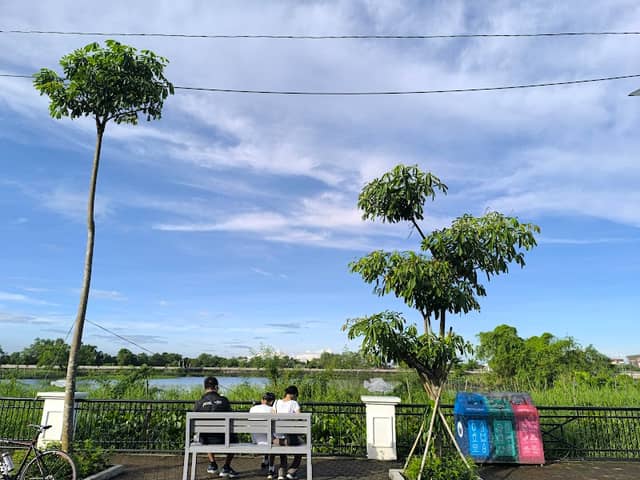 Valenzuela Boardwalk - Image 1