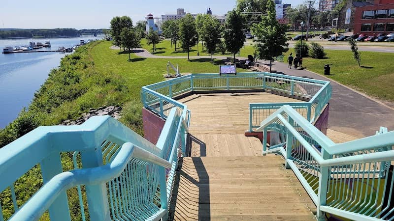 Carleton Street River Lookout - Image 3