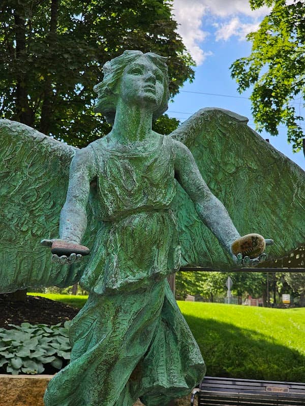 Arboretum Angel Of Hope Garden - Image 3