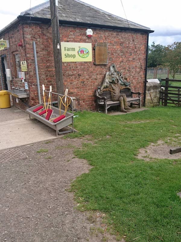 Newham Grange Farm - Image 1