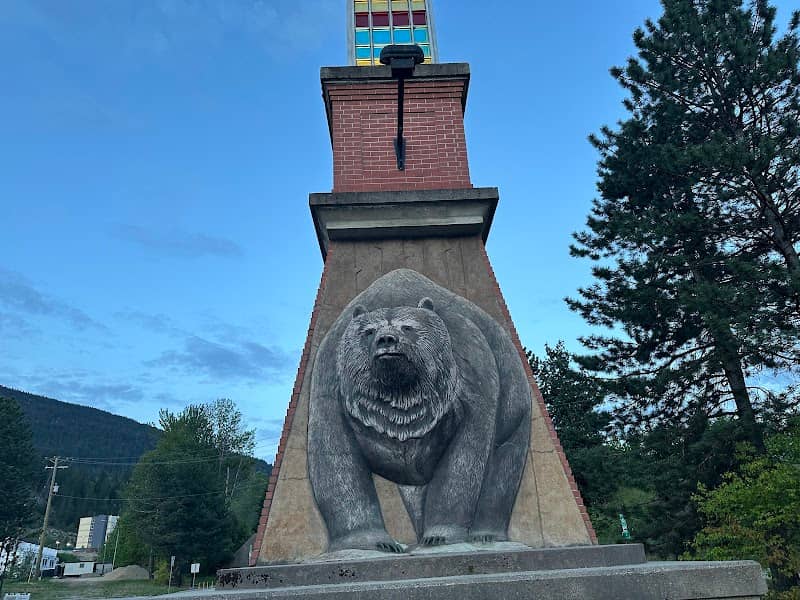 Grizzly Bear Statue 1 - Image 1