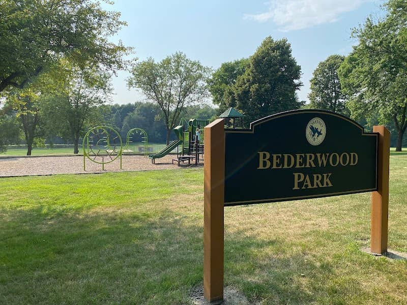 Bederwood Park - Image 1