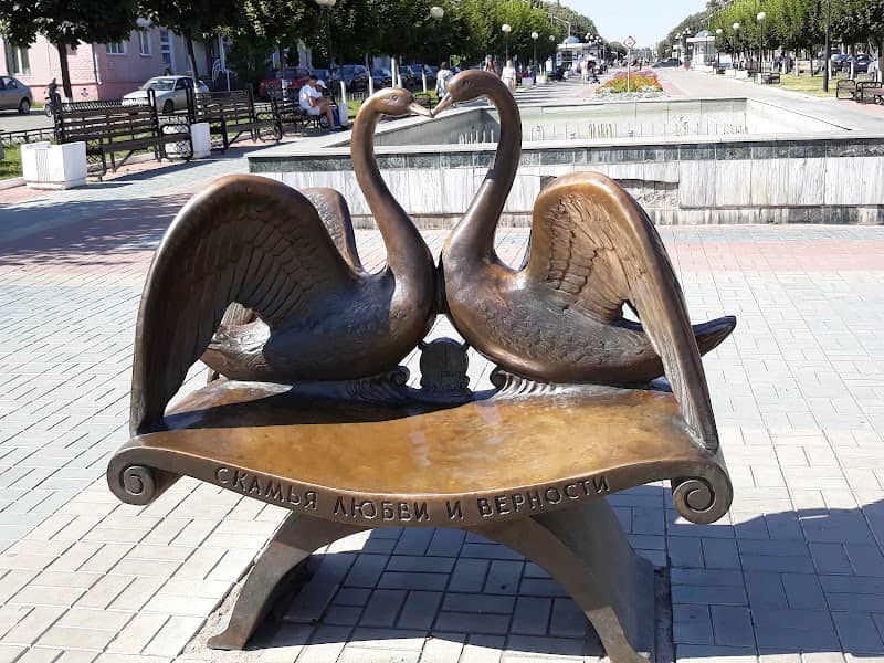 Bench of love and fidelity - Image 1