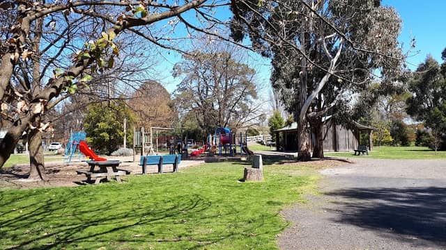 Mansfield botanical gardens - Image 1