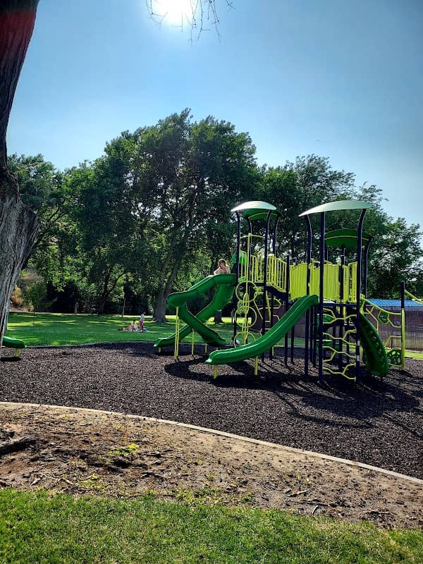Yantis Park - Image 2