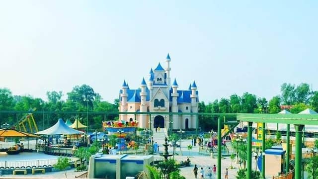 SS World Family Park - Model Town, Bahawalpur - Image 1