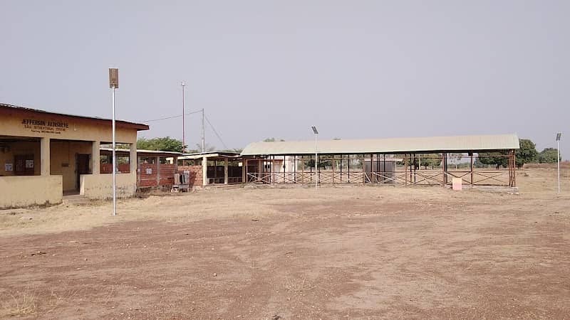 Federal University of Technology, Minna Bus Park - Image 1