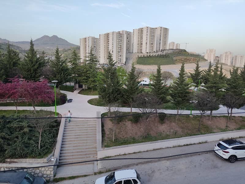 Şht. Üsteğmen Hüsnü Türköz Parkı - Image 1