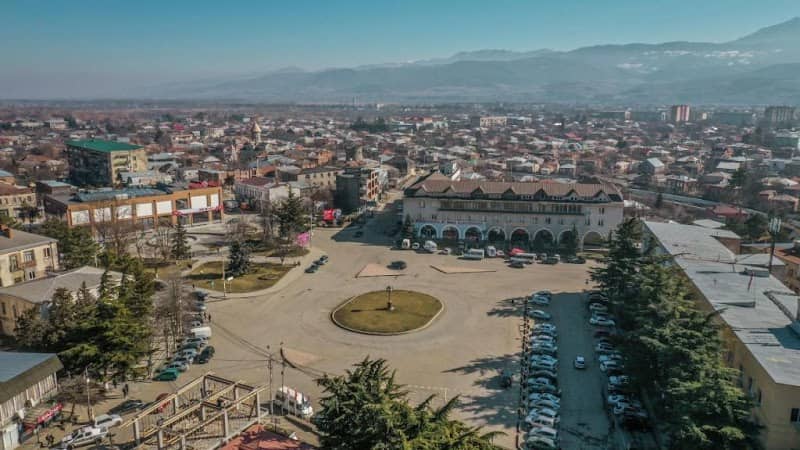 Khashuri Central Square - Image 1