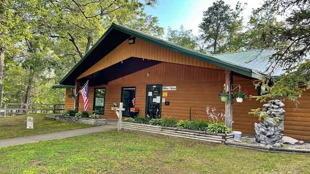 Twin Bears Wooded Campground - Image 1