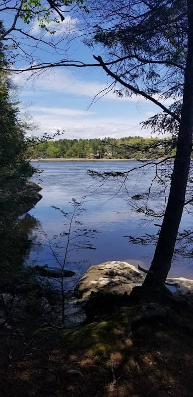 Thorne Head Preserve Trail Head - Image 1