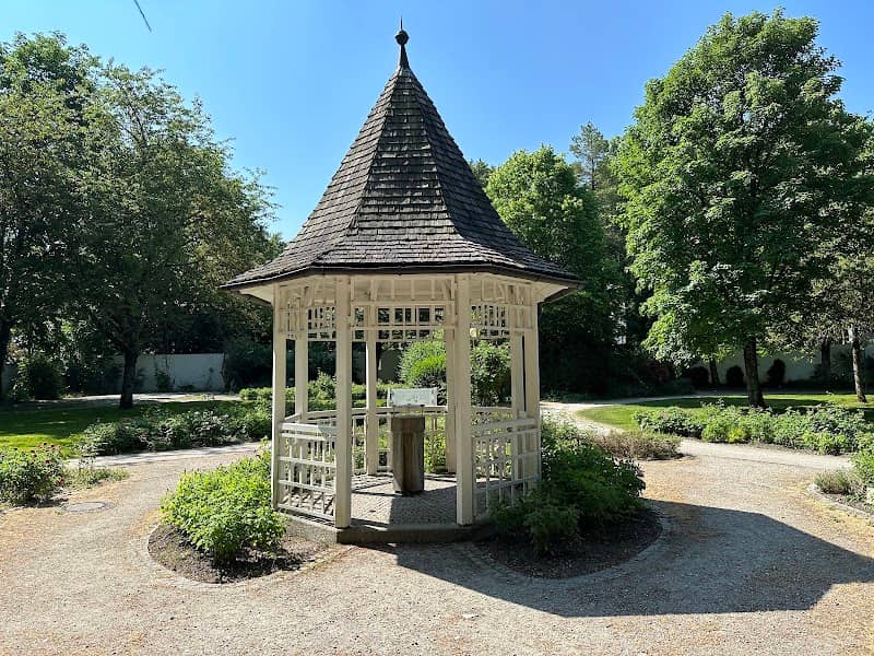Pavillon Rosengarten - Image 1