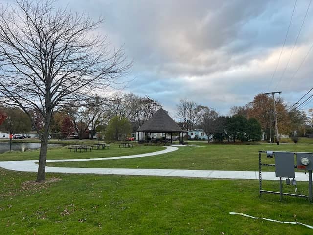 Rose Sortor Park - Image 1