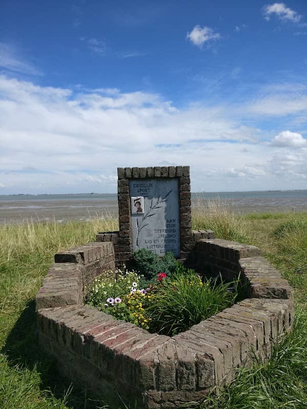 Monument Luitenant Robert Deprez - Image 1