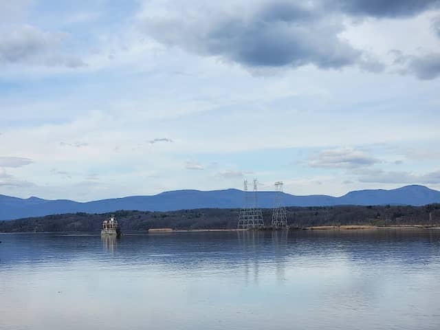 Hudson Athens Lighthouse - Image 2