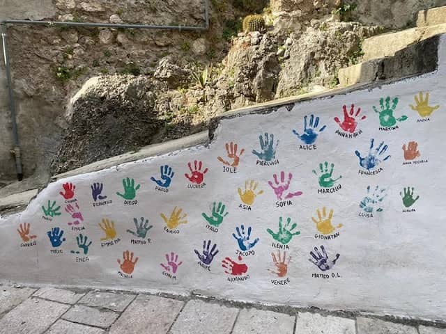 Murales mani - Image 1