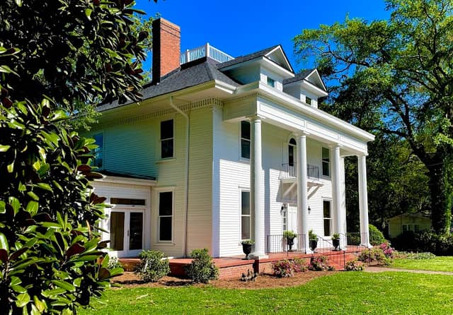 Magnolia Manor Inn & Events - Image 1