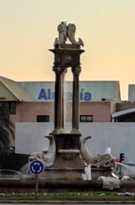 Fuente de los Peces - Image 2