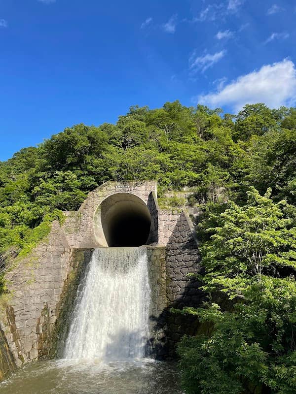 天野川トンネルの滝 - Image 1