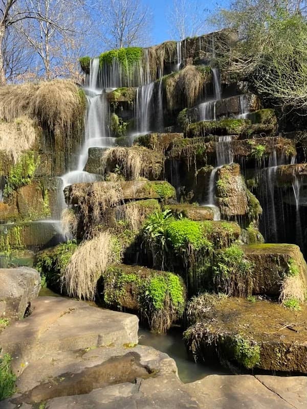 Spring Park Fountain - Image 1