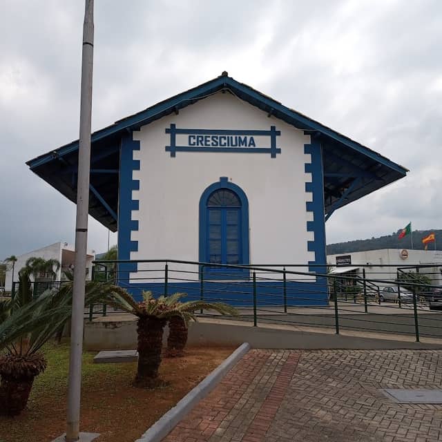 Réplica da 1ª Estação Ferroviária de Criciúma, e Passeio no Trenzinho do parque - Image 1