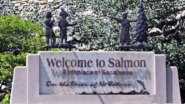 Welcome Sign - Image 1