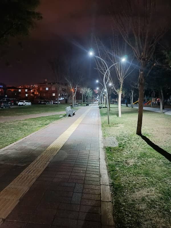 Dinlenme Parkı - Image 1
