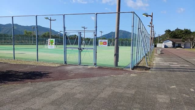 Hirata Tennis Center - Image 1