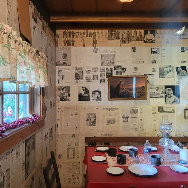 Dolly's Tennessee Mountain Home - Image 2